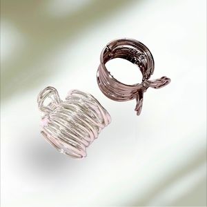 New - 2 beautiful Round Hair Clips